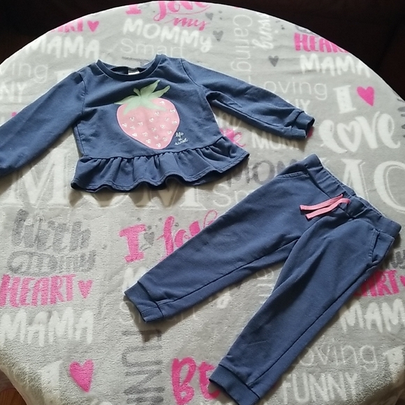 Carter's Other - ❣5 for $25 Sale❣ Carter's Strawberry Toddler Sweatsuit Set - Size 3T